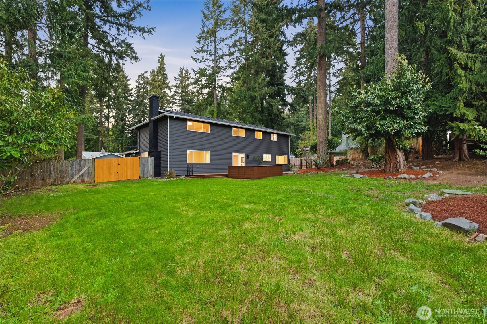 10826 149th St E , Puyallup, WA 98374