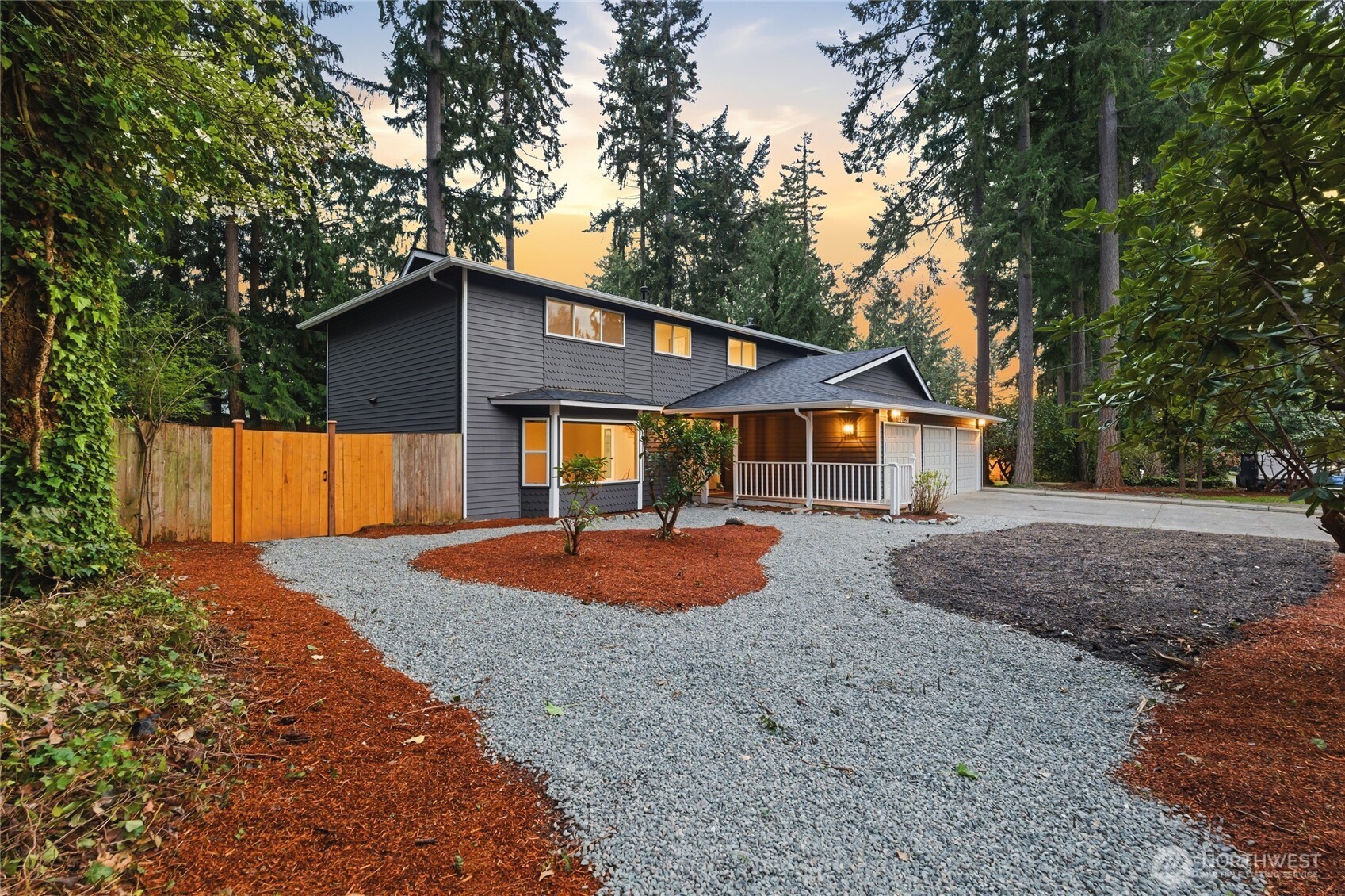 10826 149th St E , Puyallup, WA 98374