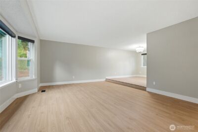 10826 149th St E , Puyallup, WA 98374 - Photo 4