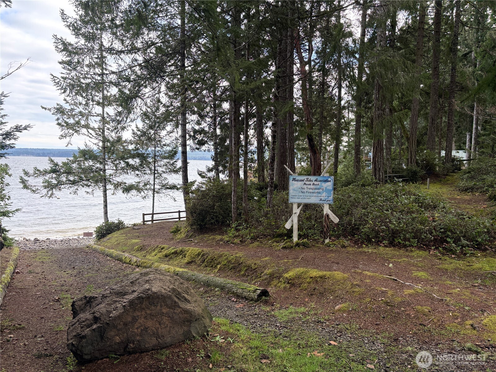 1 E Wildwood Lane , Brinnon, WA 98320