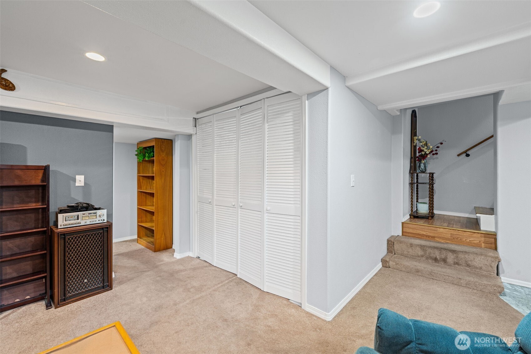 320 Coal Avenue , Carbonado, WA 98323