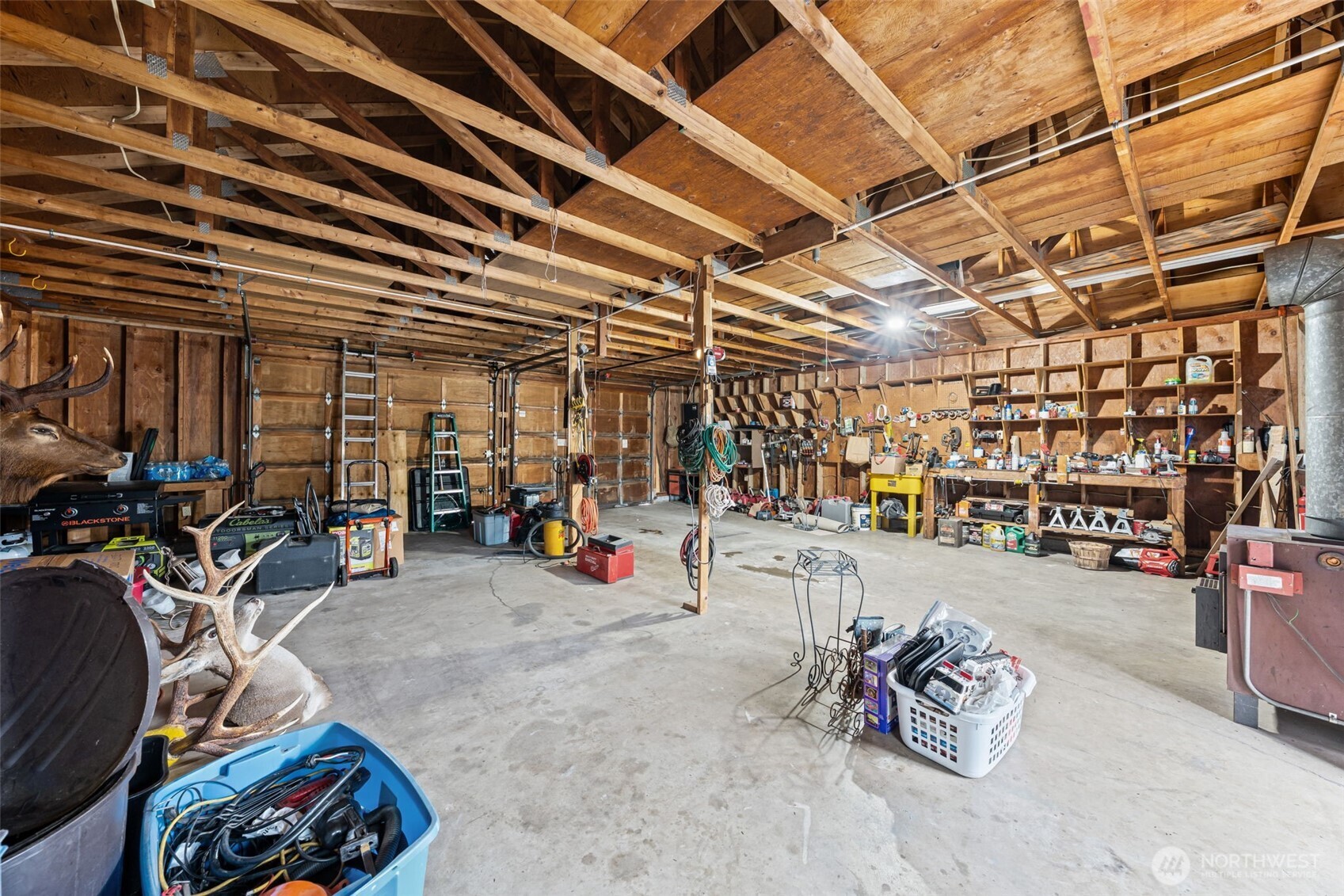 320 Coal Avenue , Carbonado, WA 98323