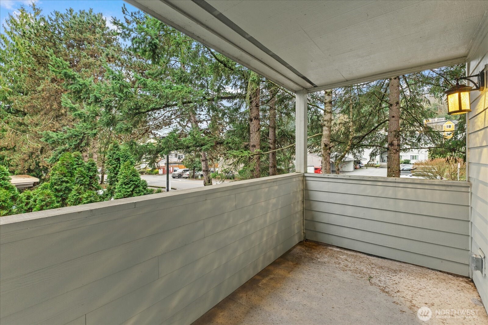 11815 93rd Lane NE #203, Kirkland, WA 98034