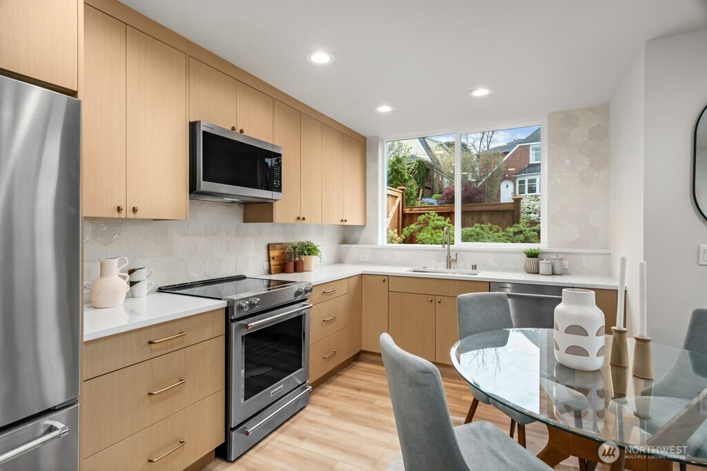 2509 N 42nd Street , Seattle, WA 98103