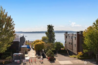 832 Lake Street S, Kirkland, WA 98033 - Photo 3
