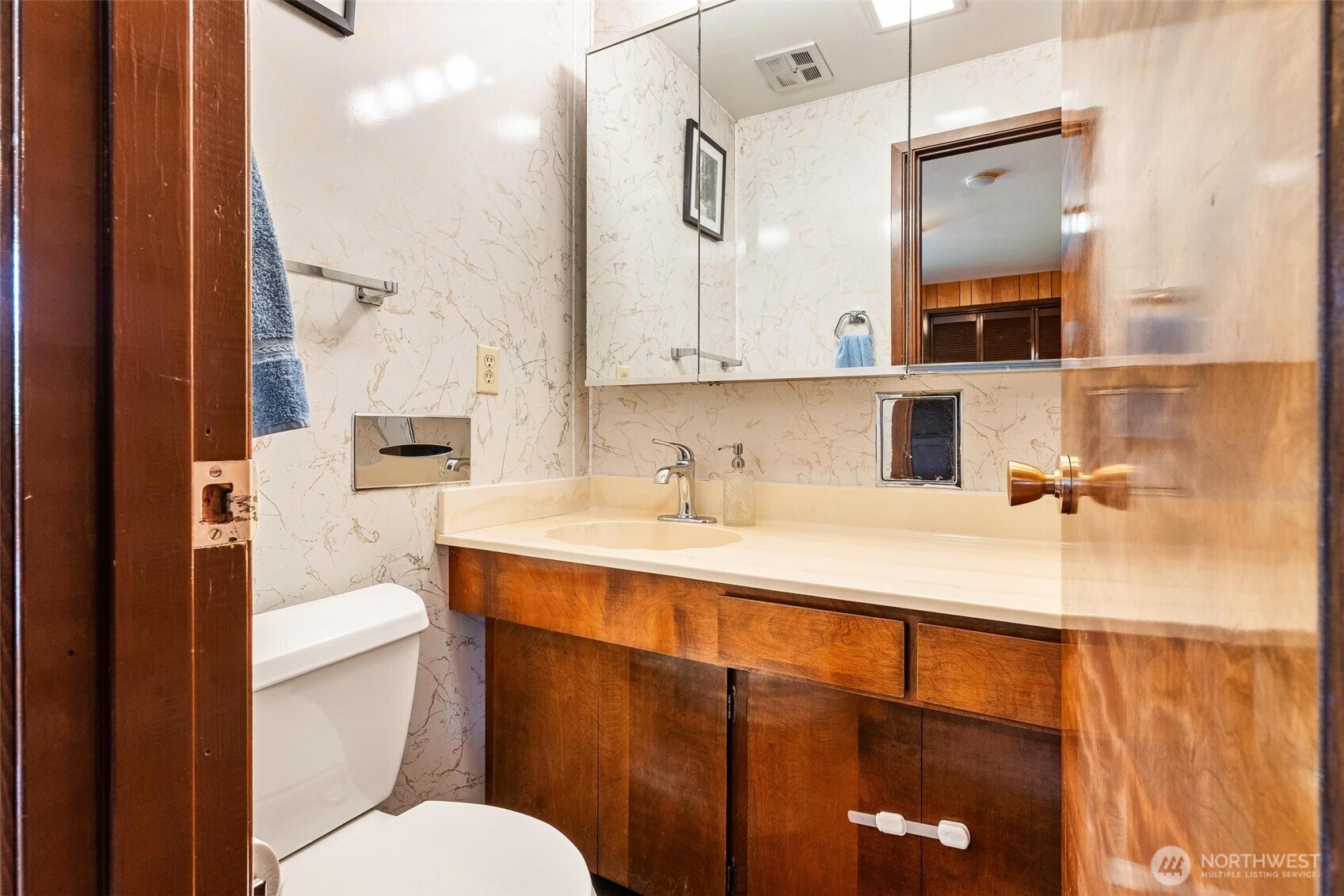 8944 W Pressentin Drive , Concrete, WA 98237