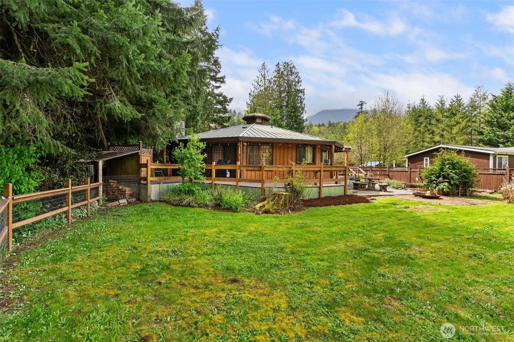 8944 W Pressentin Drive , Concrete, WA 98237