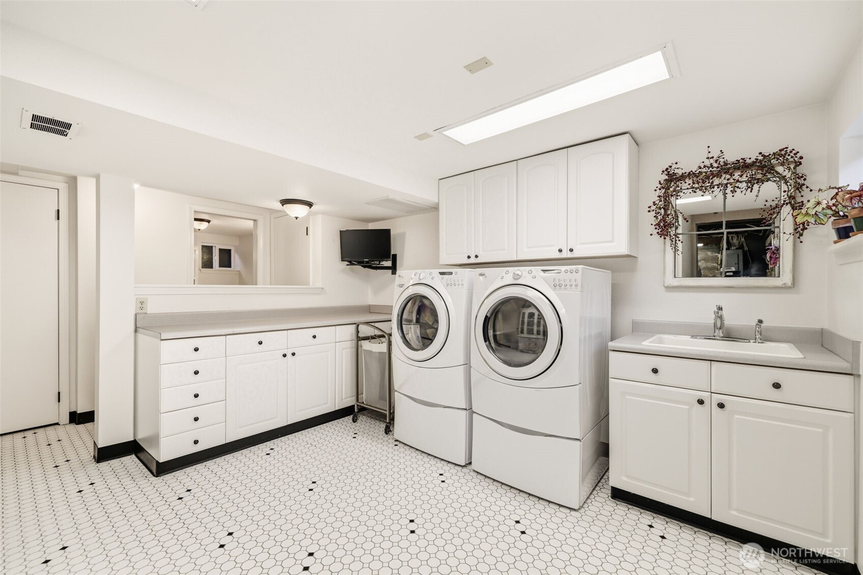 3423 N 36th Street , Tacoma, WA 98407