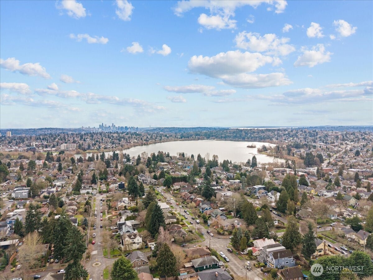 8250 Corliss Avenue N, Seattle, WA 98103