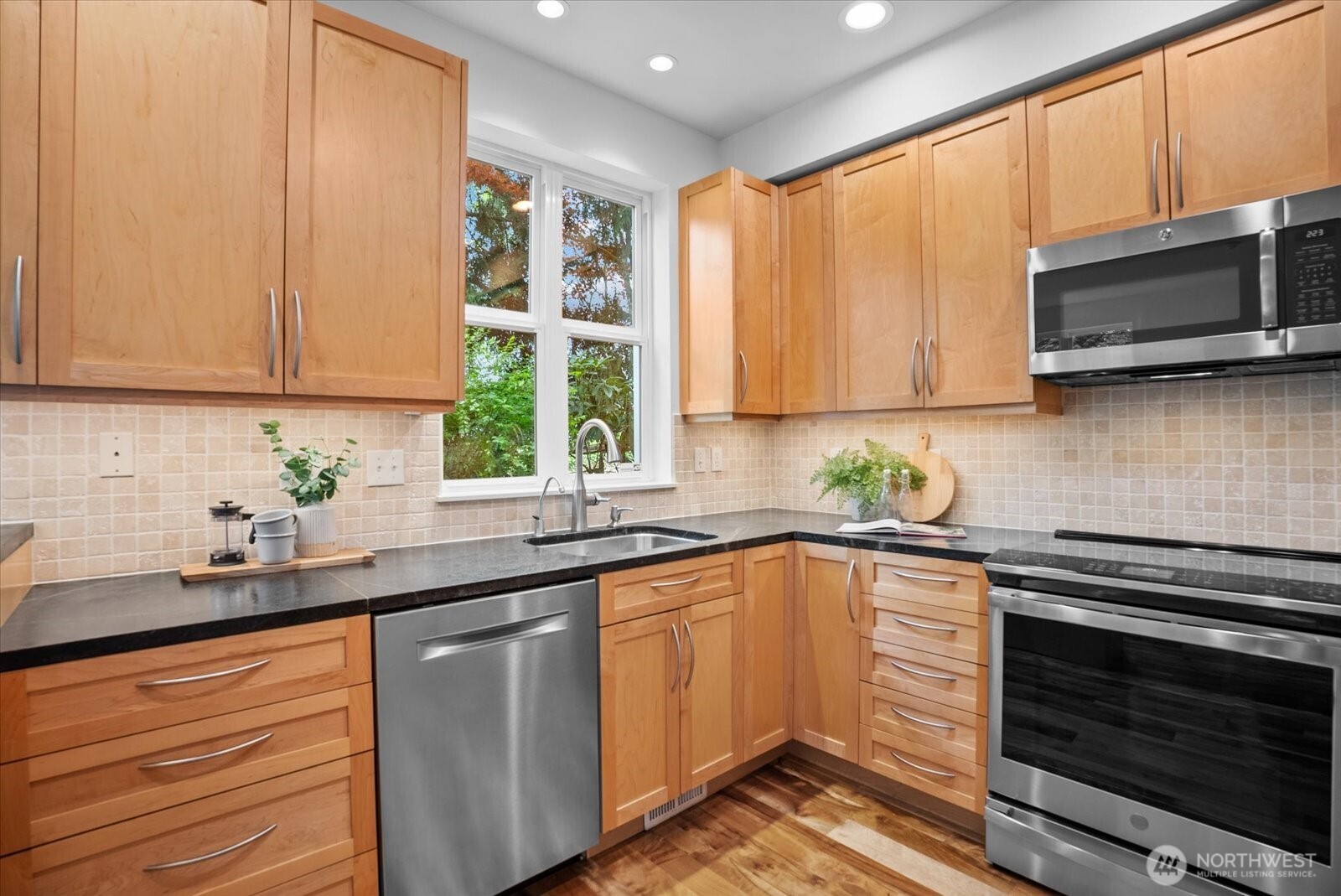 9301 156th Place NE #B1901, Redmond, WA 98052