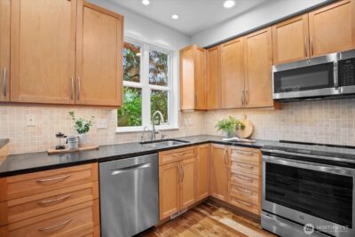 9301 156th Place NE #B1901, Redmond, WA 98052 - Photo 10