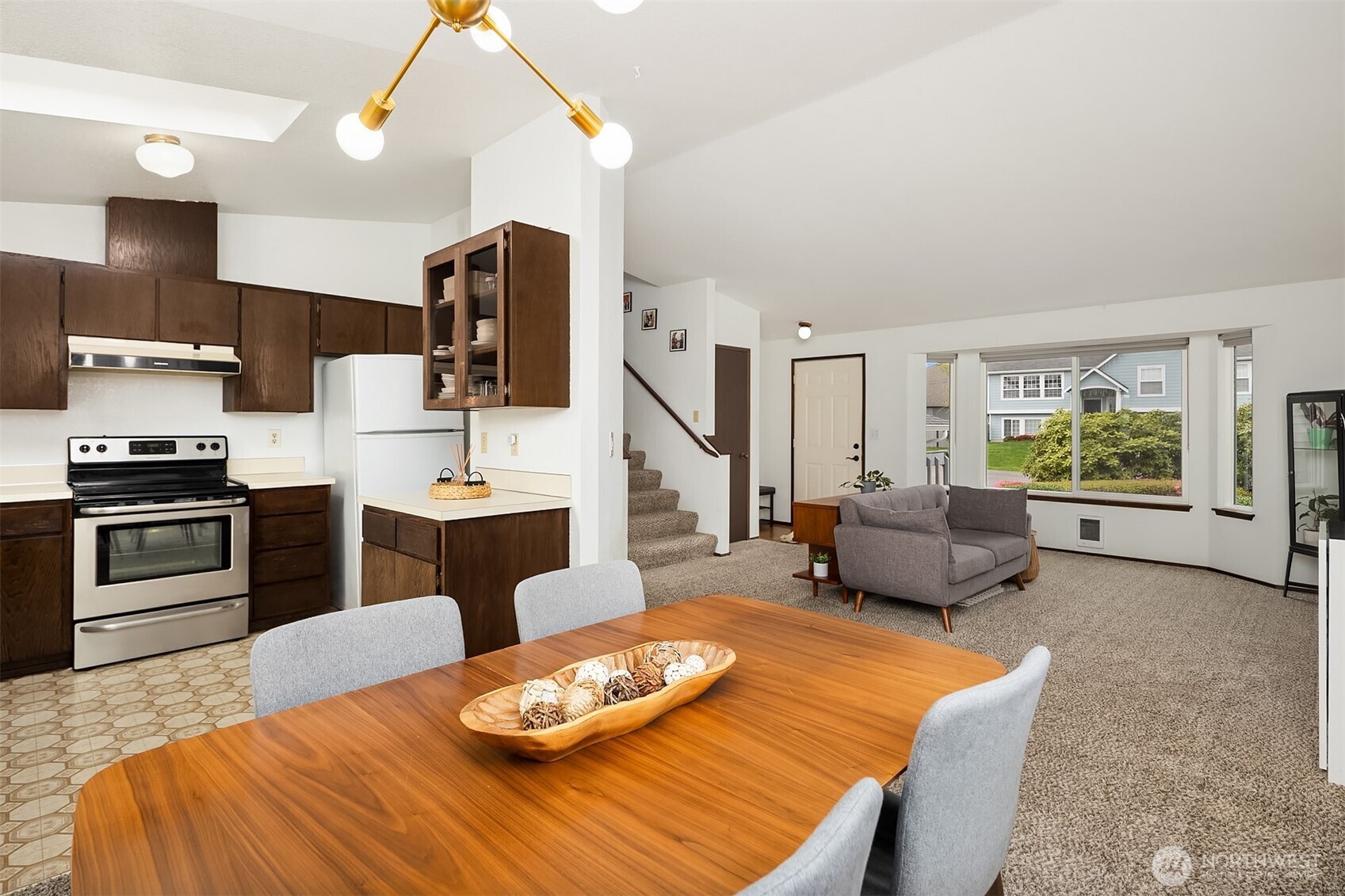 16232 2nd Place W, Lynnwood, WA 98087