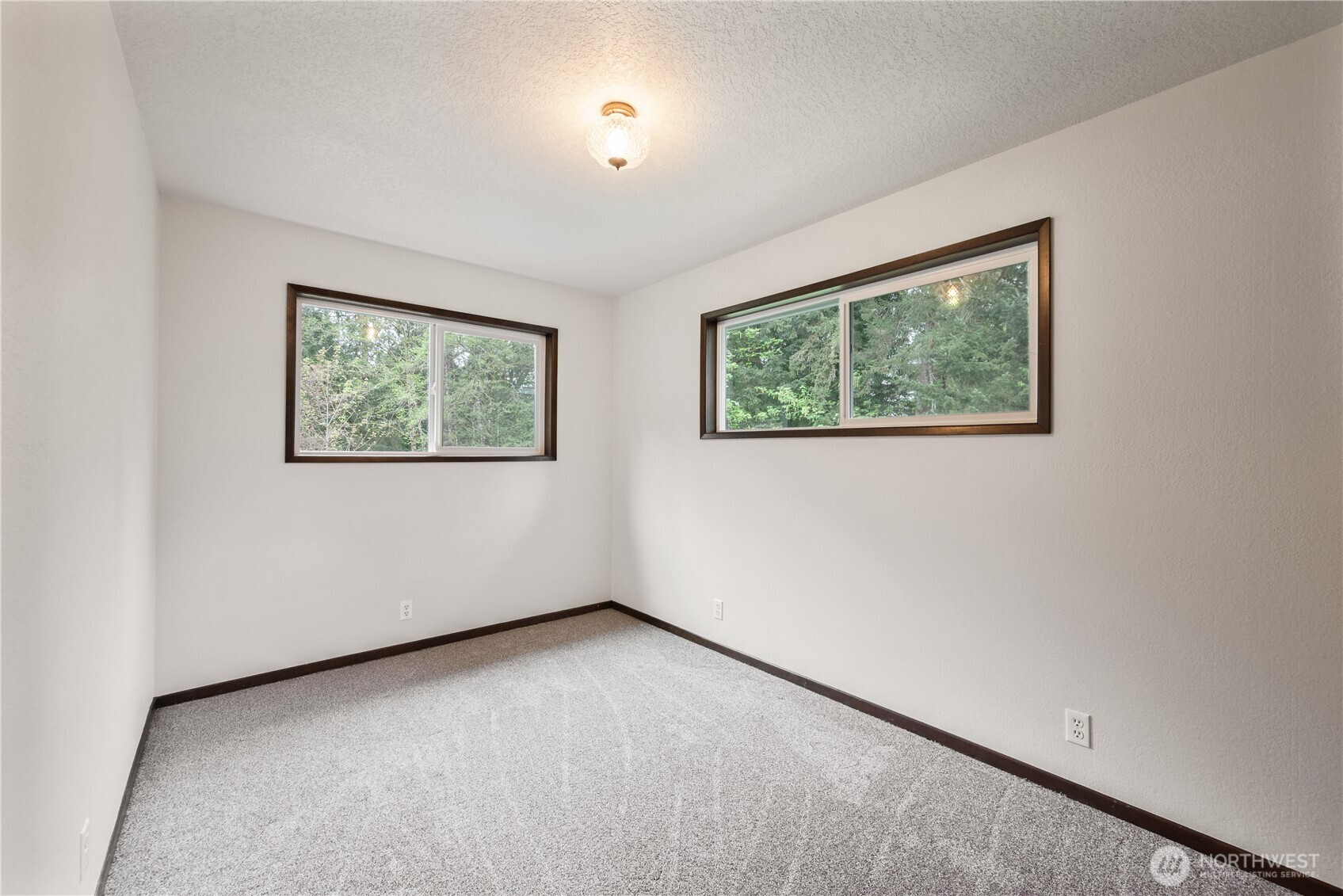 310 Tower Road , Castle Rock, WA 98611