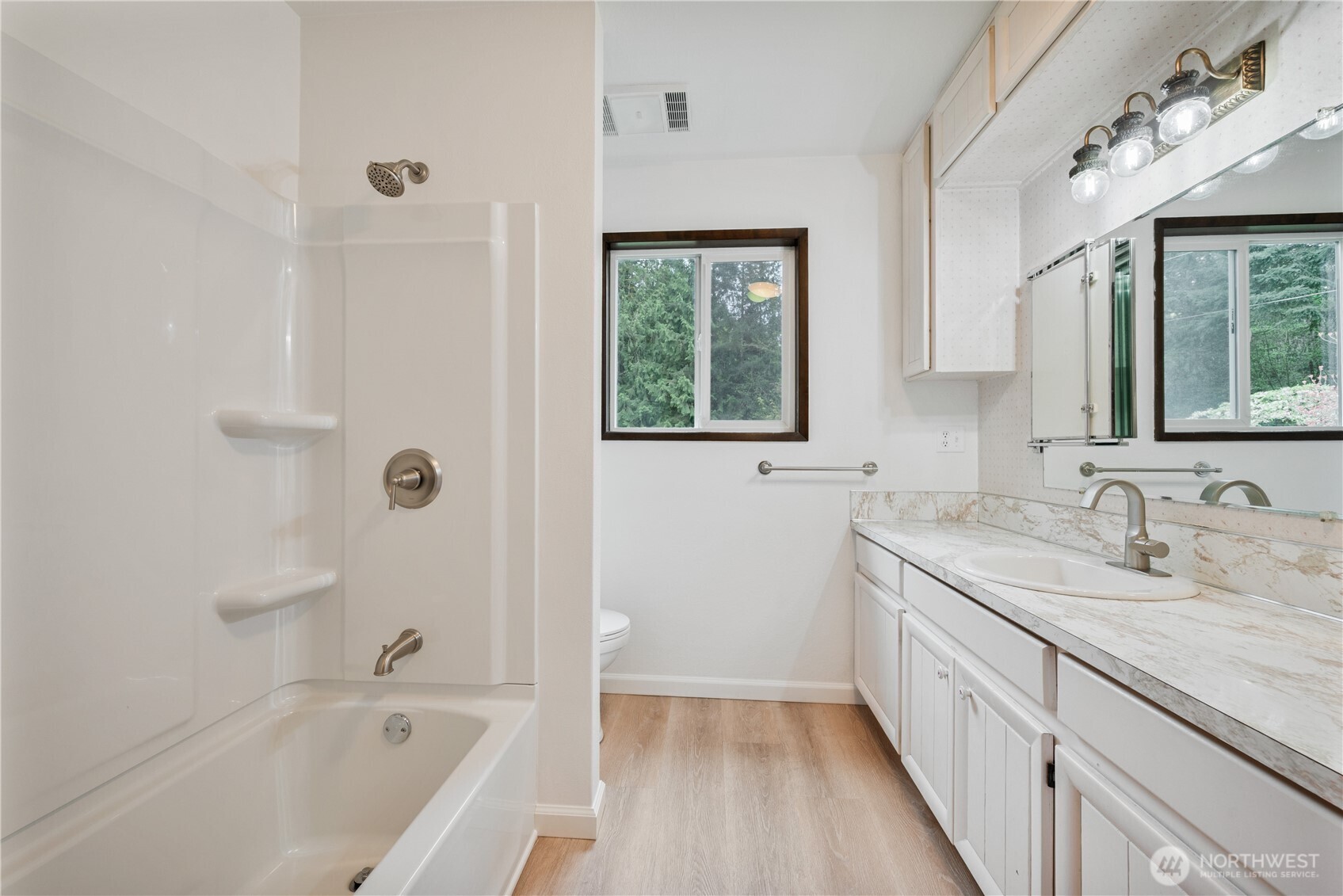 310 Tower Road , Castle Rock, WA 98611