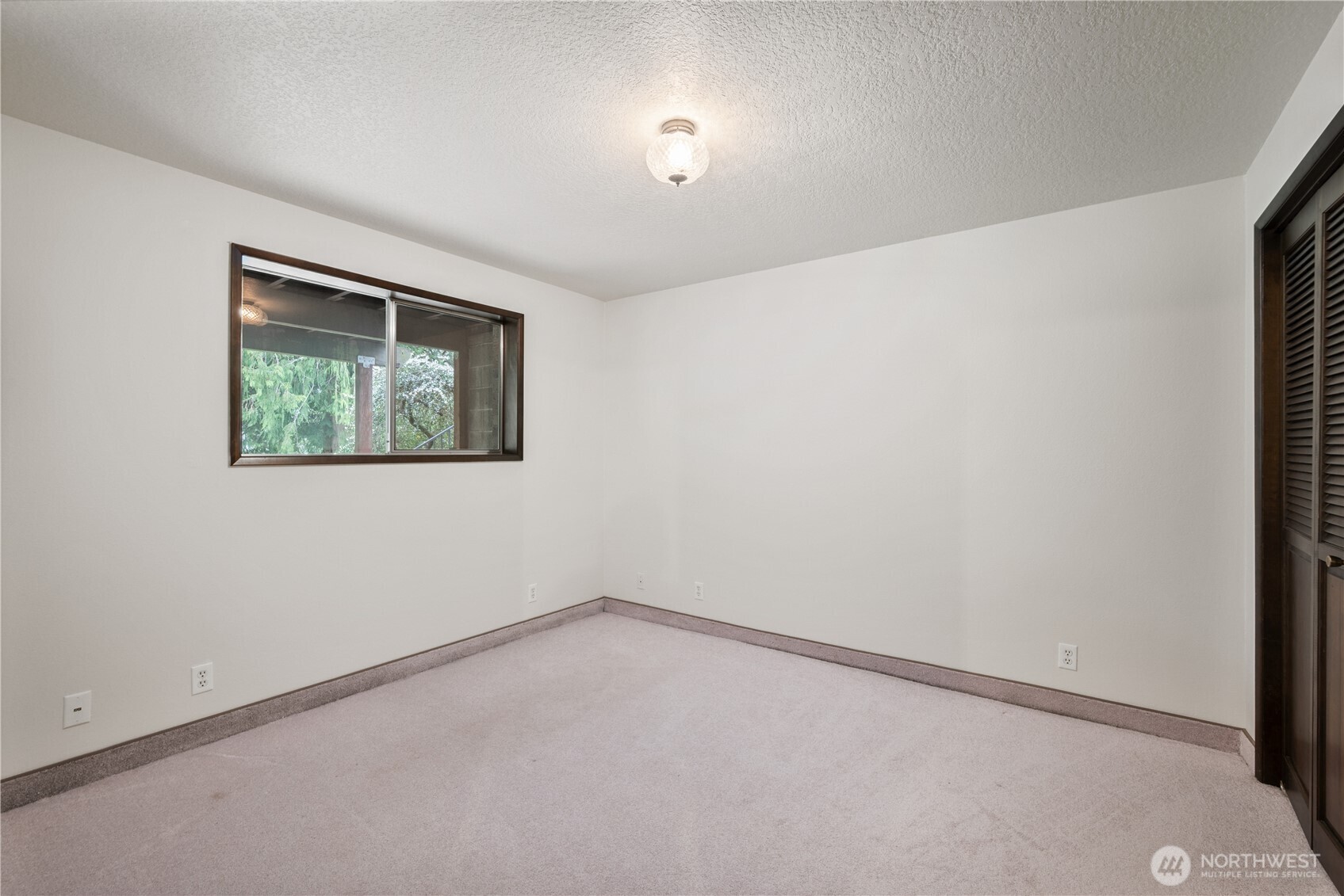 310 Tower Road , Castle Rock, WA 98611