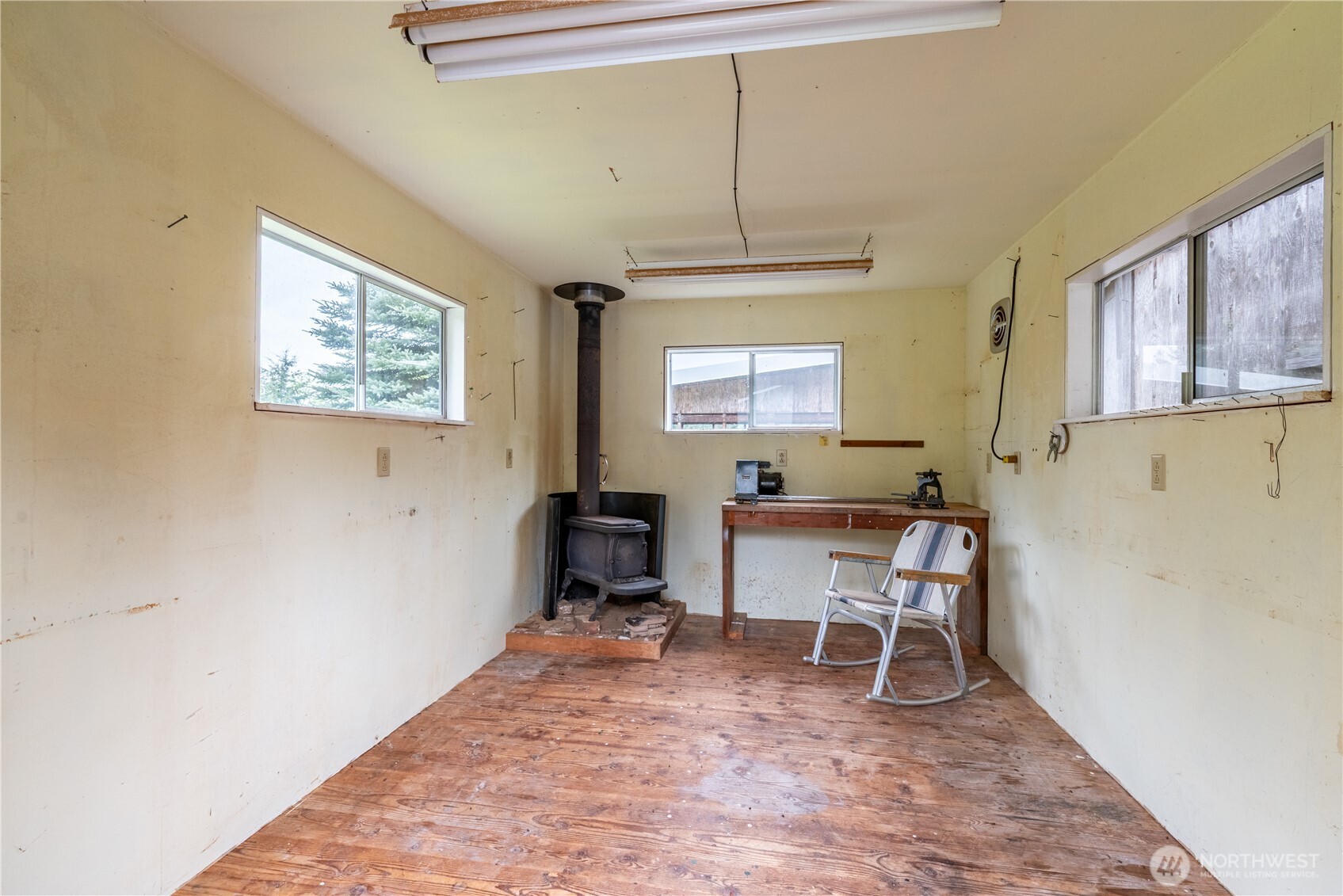 310 Tower Road , Castle Rock, WA 98611
