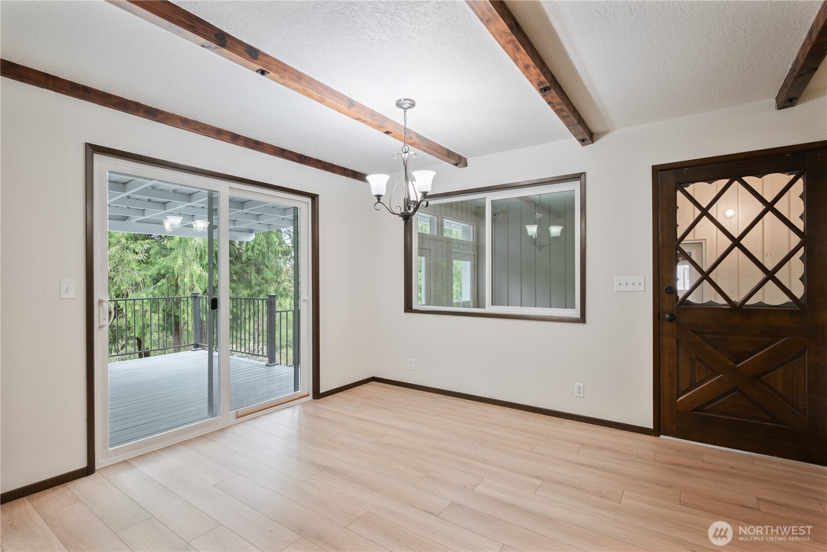 310 Tower Road , Castle Rock, WA 98611