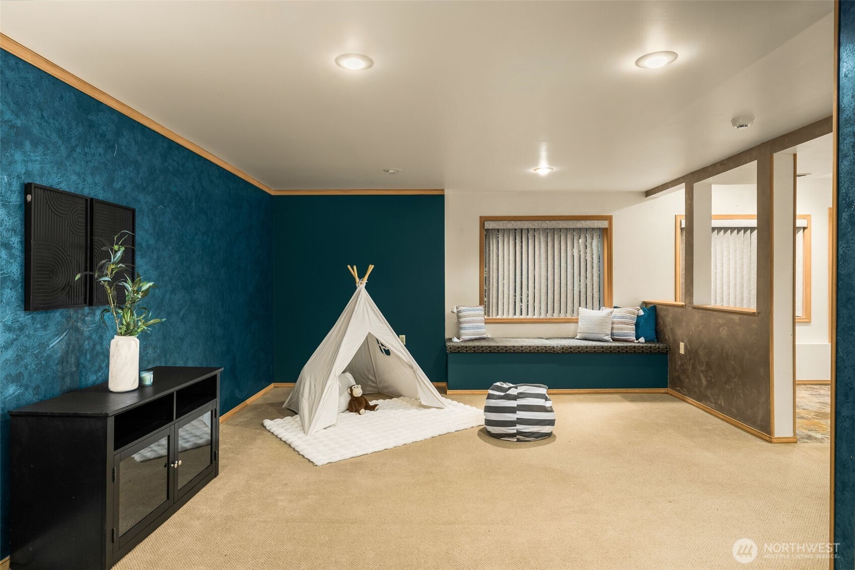 18316 NE 133rd Street , Redmond, WA 98052