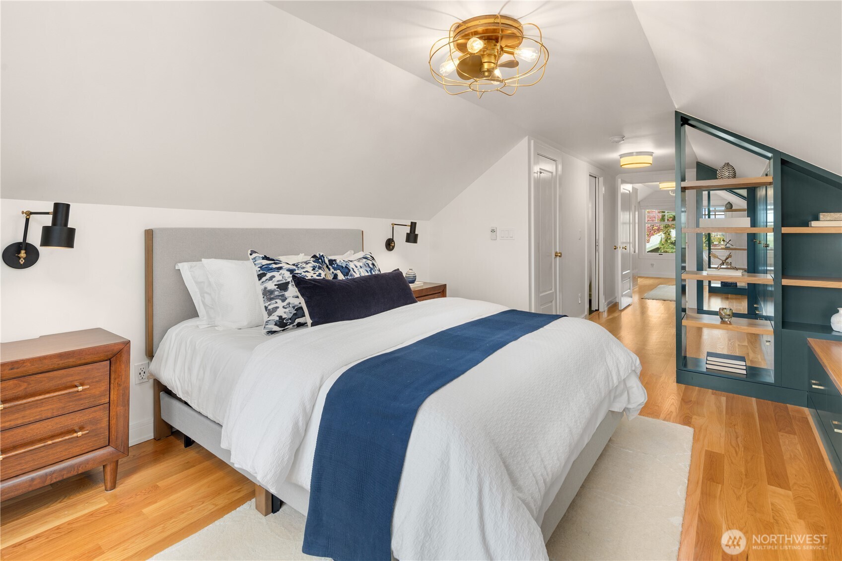4747 Latona Avenue NE, Seattle, WA 98105