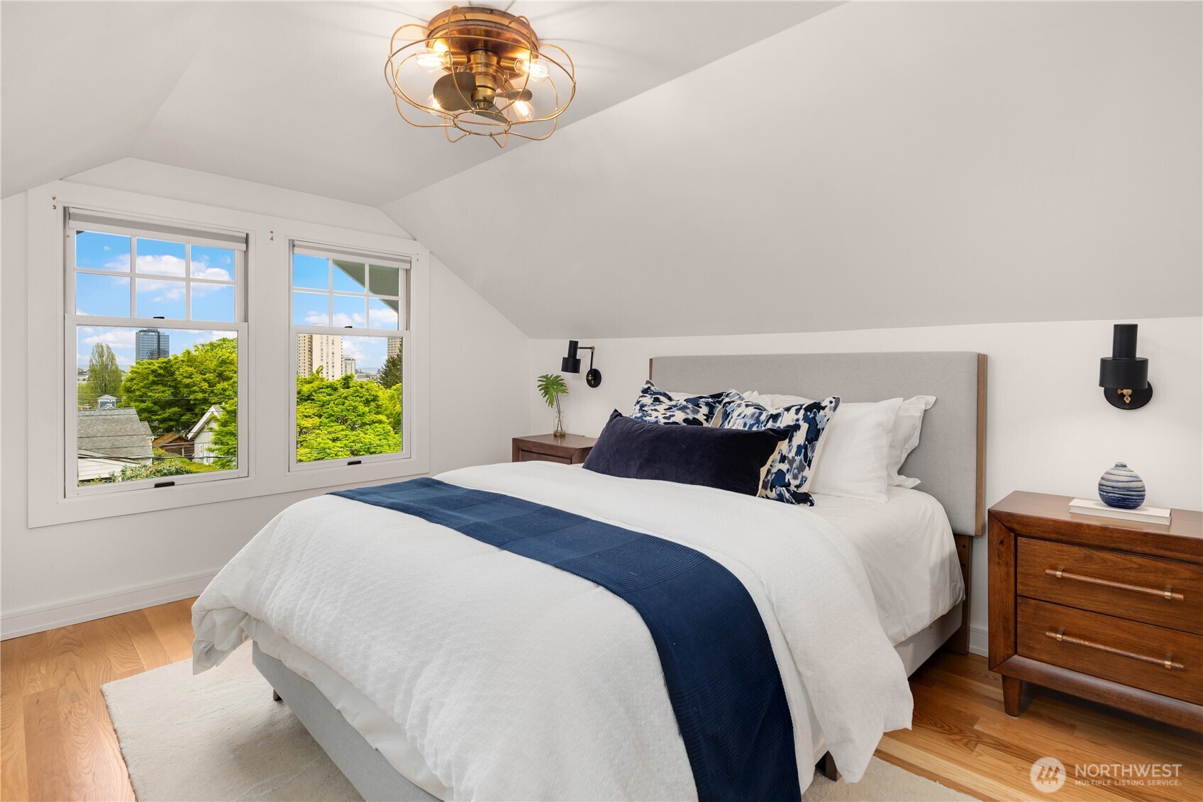4747 Latona Avenue NE, Seattle, WA 98105