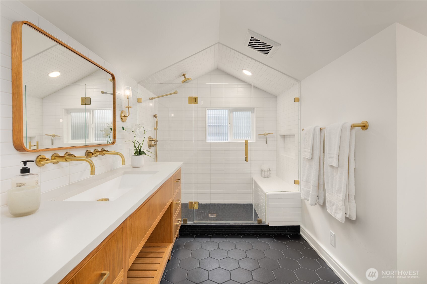 4747 Latona Avenue NE, Seattle, WA 98105