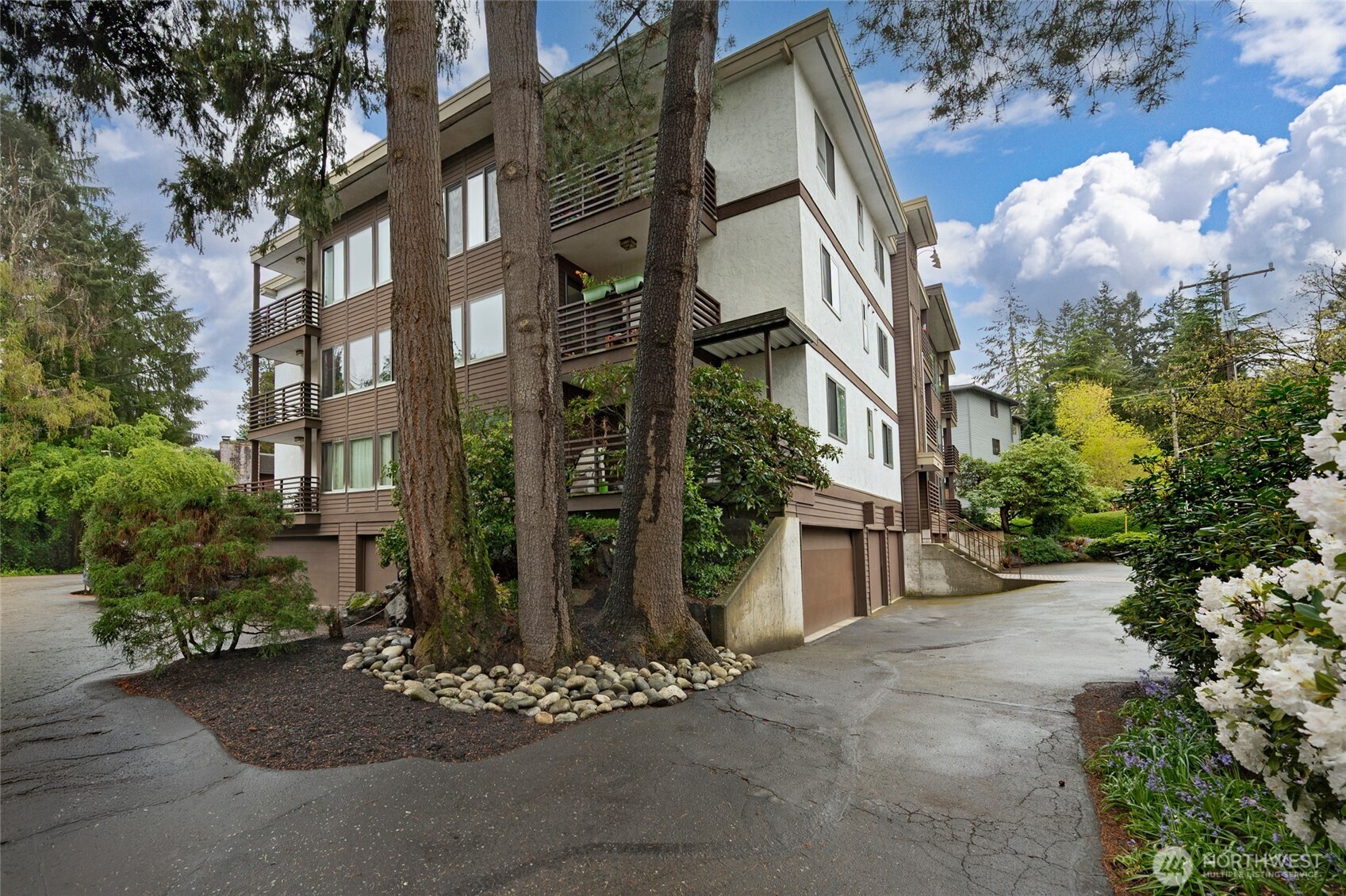 3505 W Government Way #205, Seattle, WA 98199