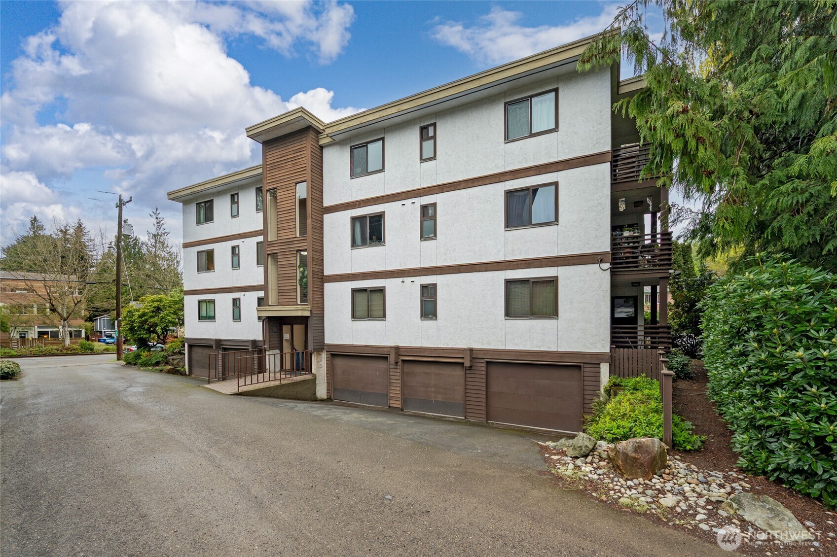 3505 W Government Way #205, Seattle, WA 98199