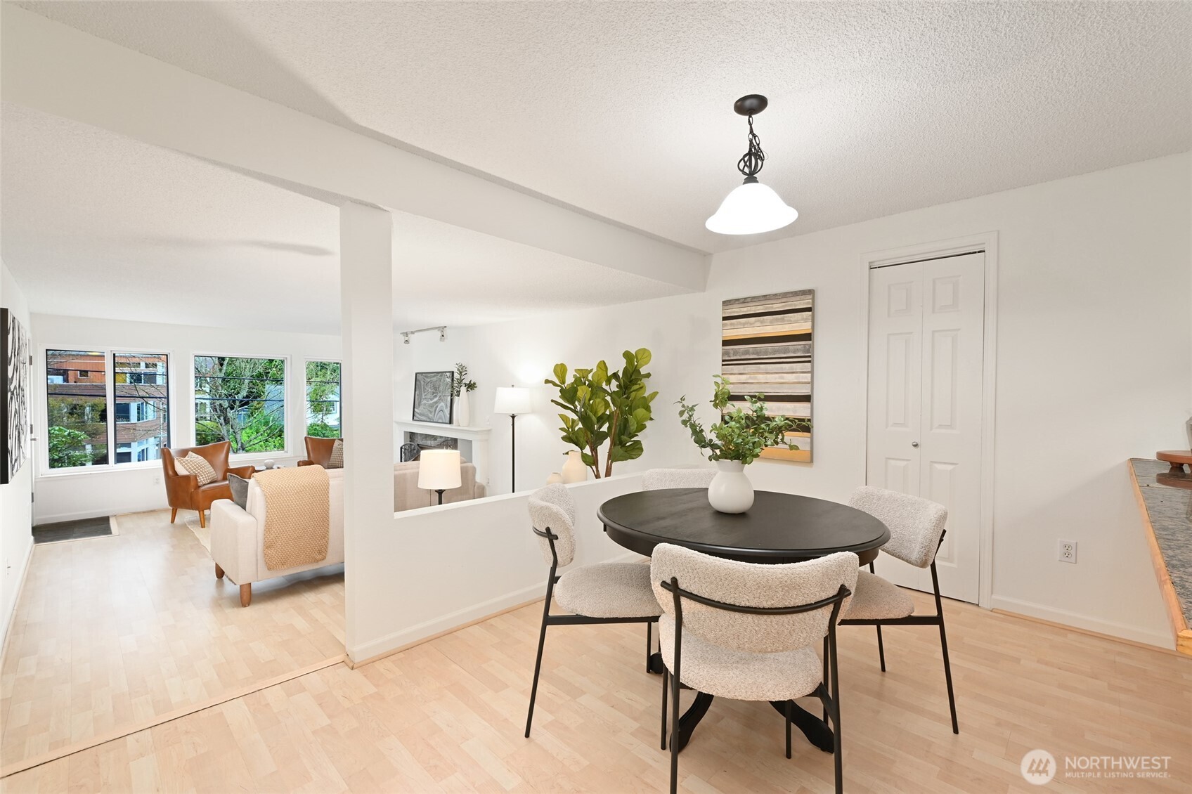 3505 W Government Way #205, Seattle, WA 98199