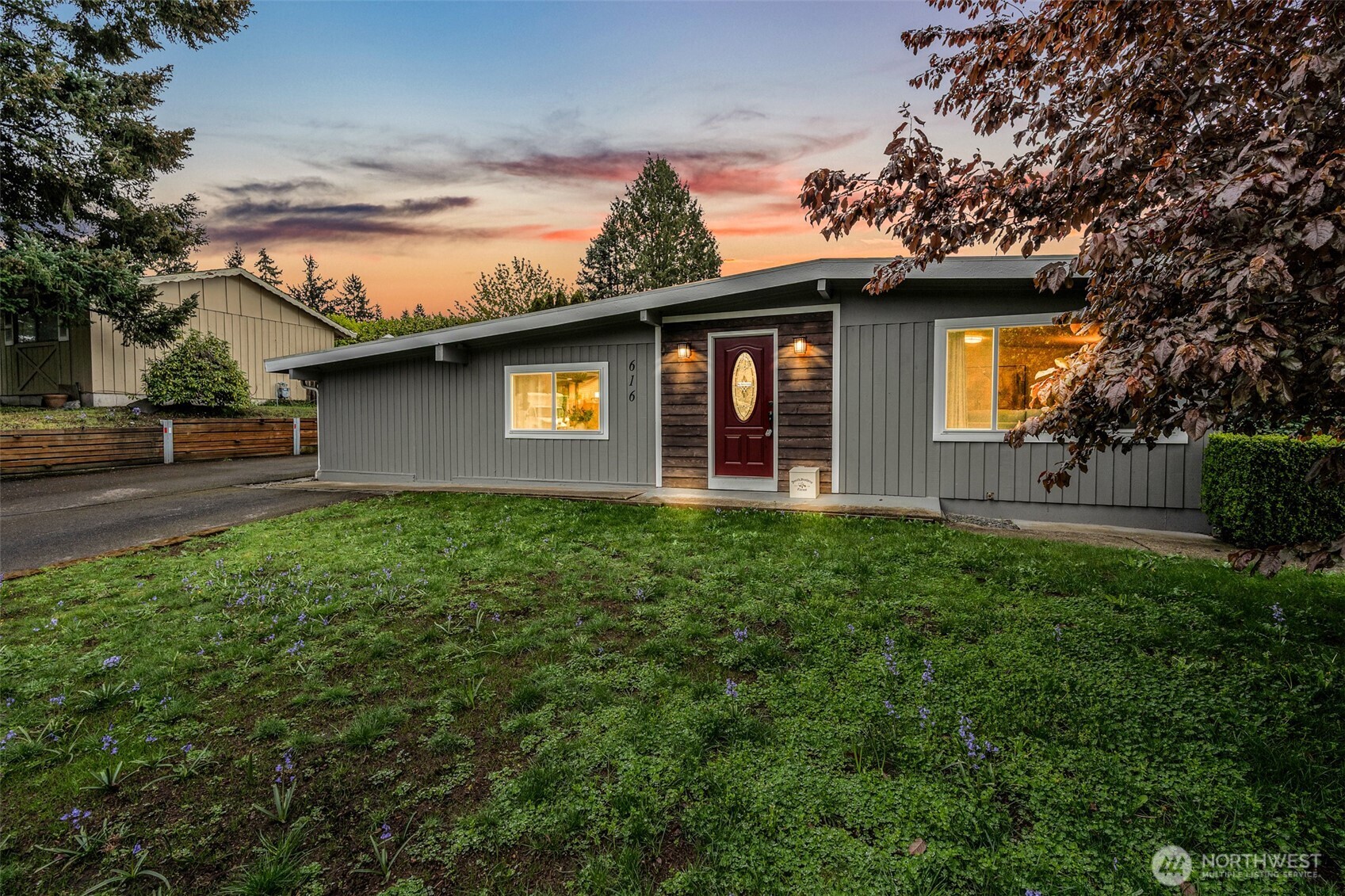 616 S 318th Place , Federal Way, WA 98003