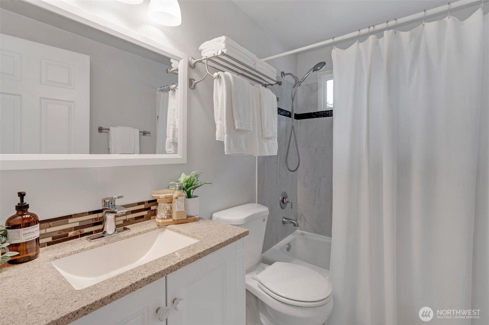 616 S 318th Place , Federal Way, WA 98003