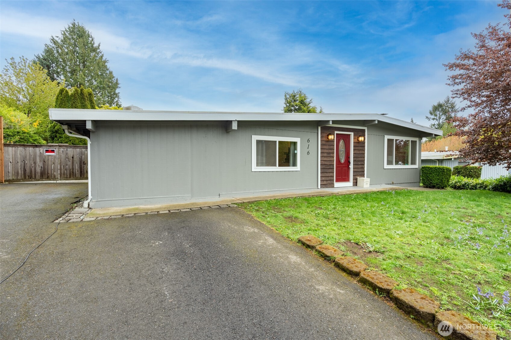 616 S 318th Place , Federal Way, WA 98003