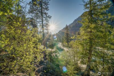 7003 Icicle Road , Leavenworth, WA 98826 - Photo 8