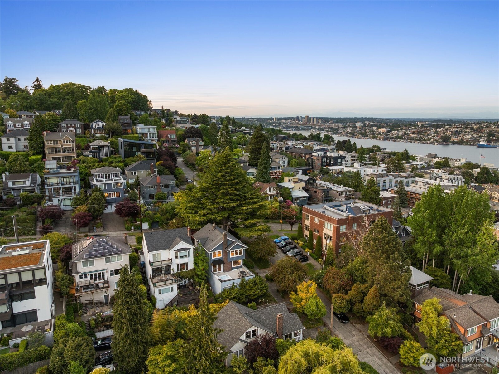 371 Prospect Street , Seattle, WA 98109-3751