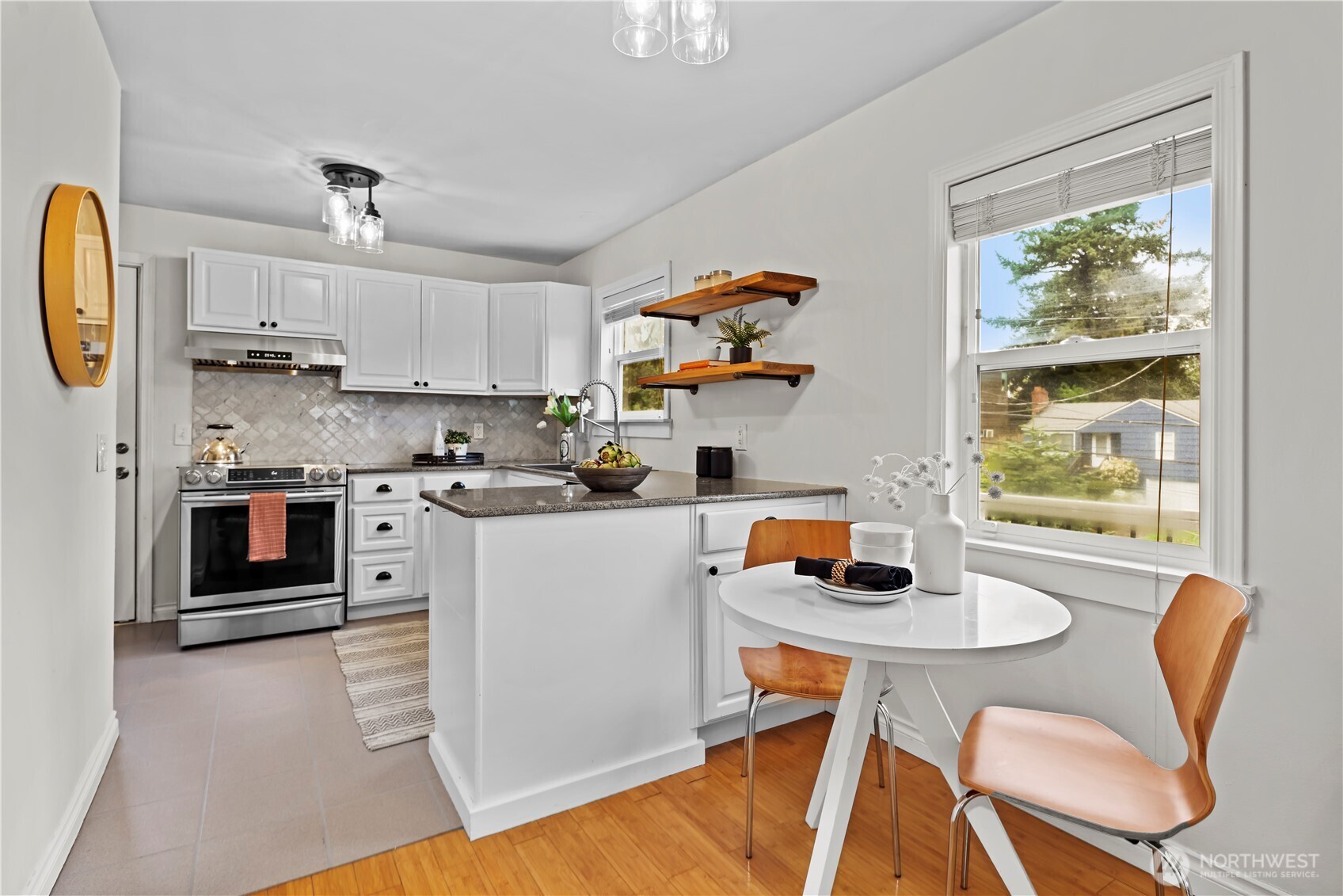 3844 30th Avenue W, Seattle, WA 98199-1707