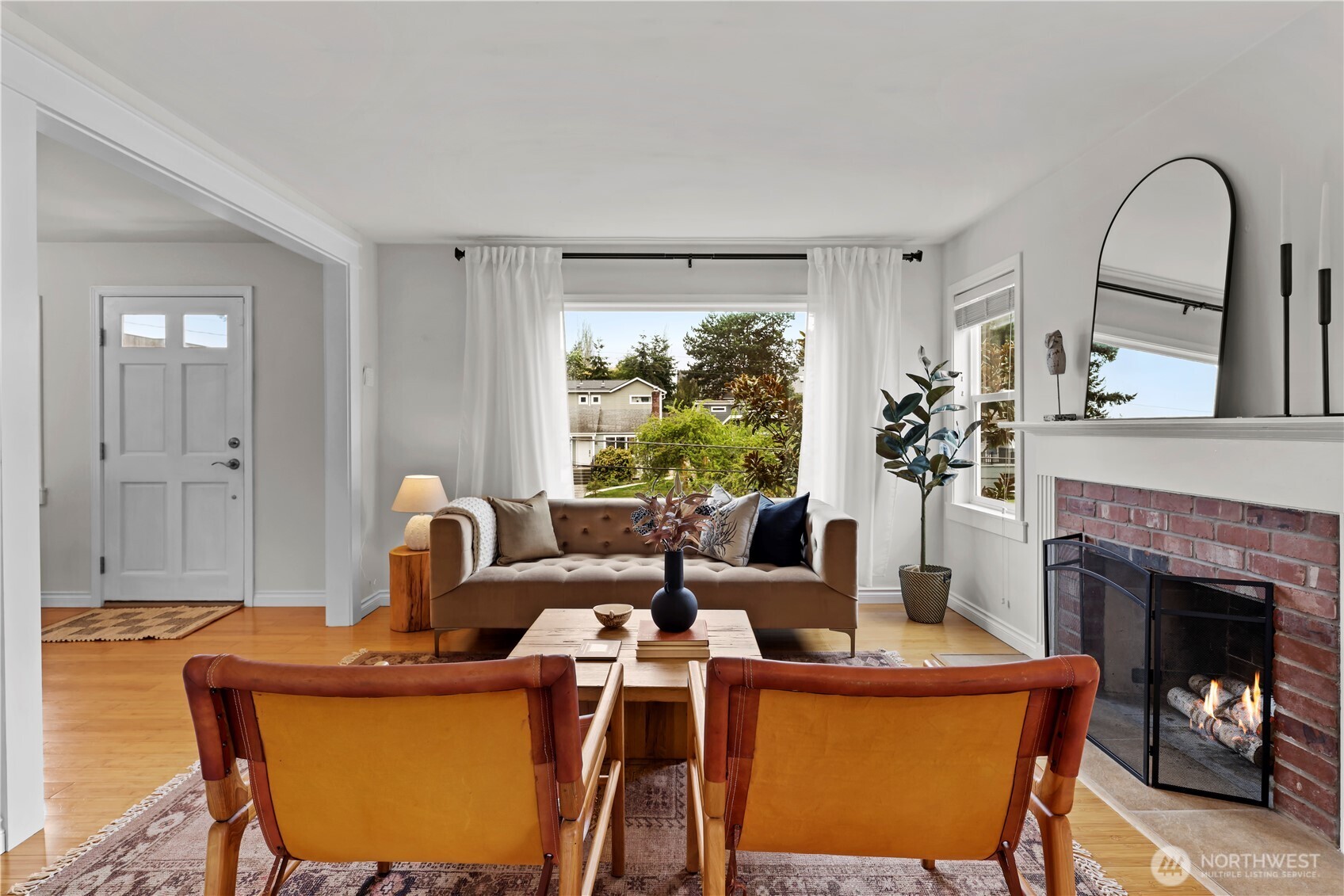 3844 30th Avenue W, Seattle, WA 98199-1707