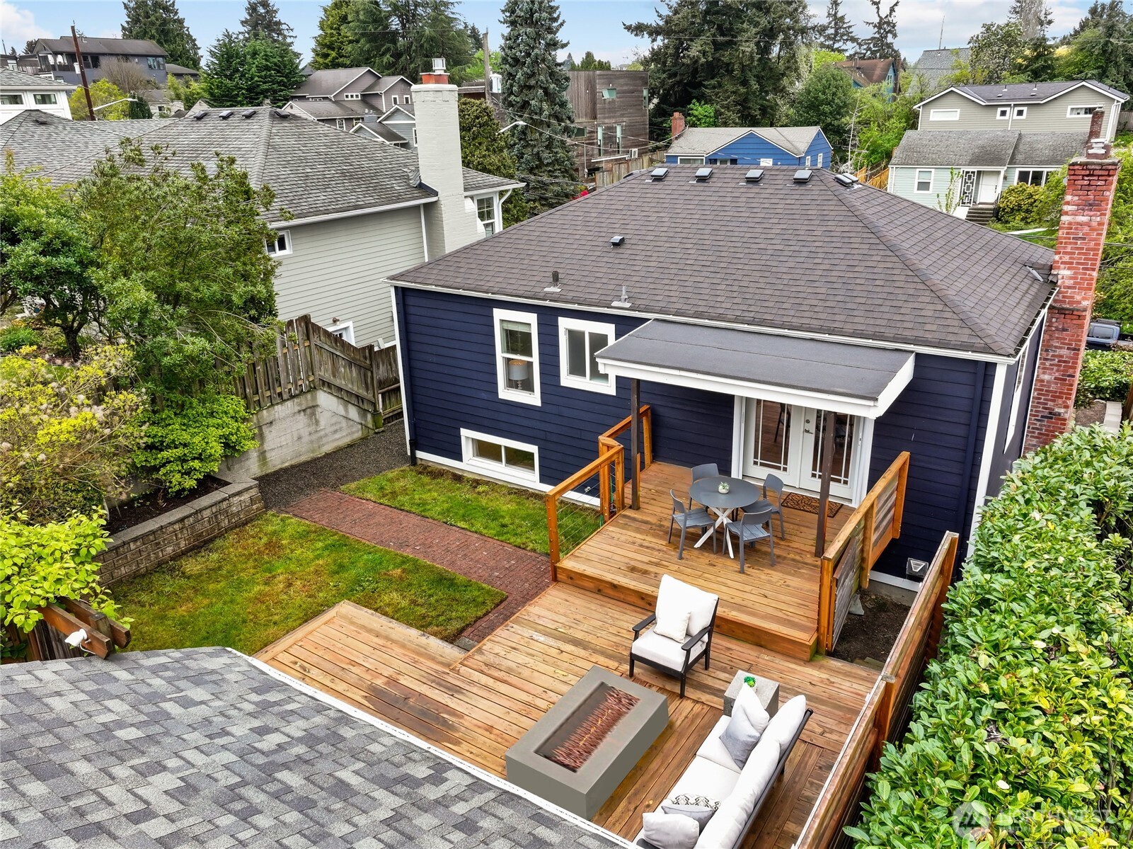 3844 30th Avenue W, Seattle, WA 98199-1707