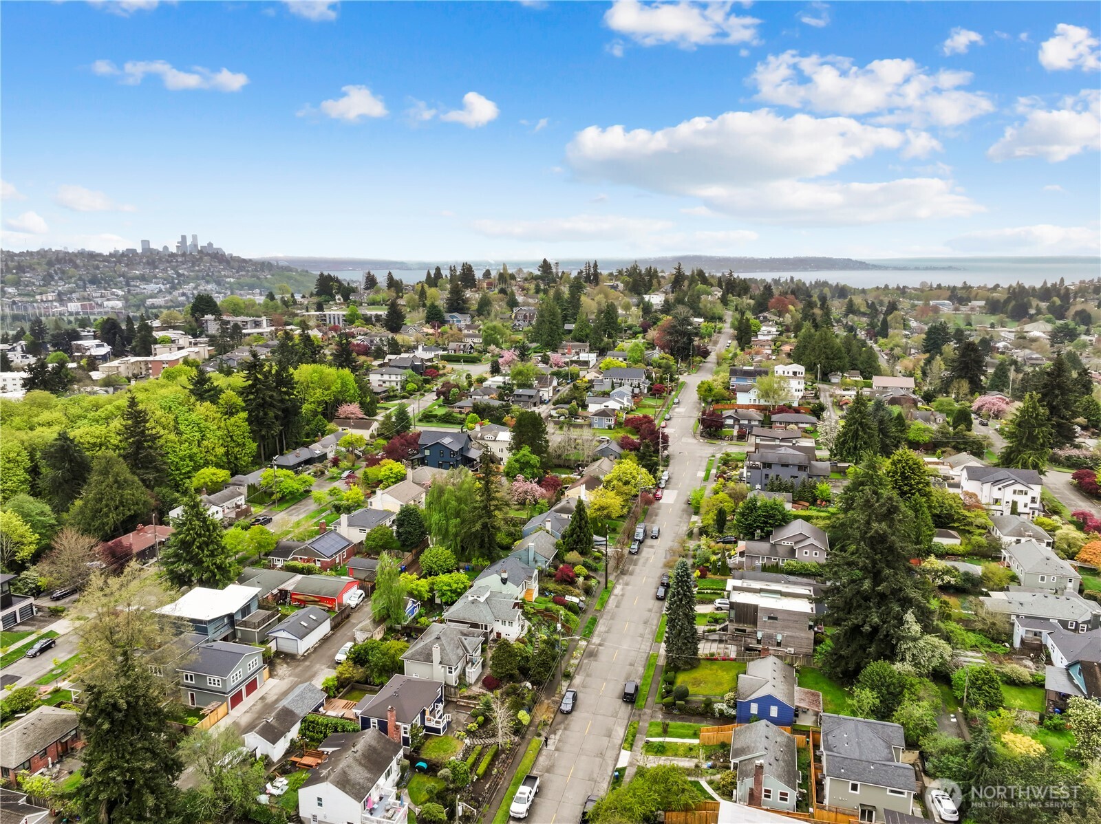 3844 30th Avenue W, Seattle, WA 98199-1707