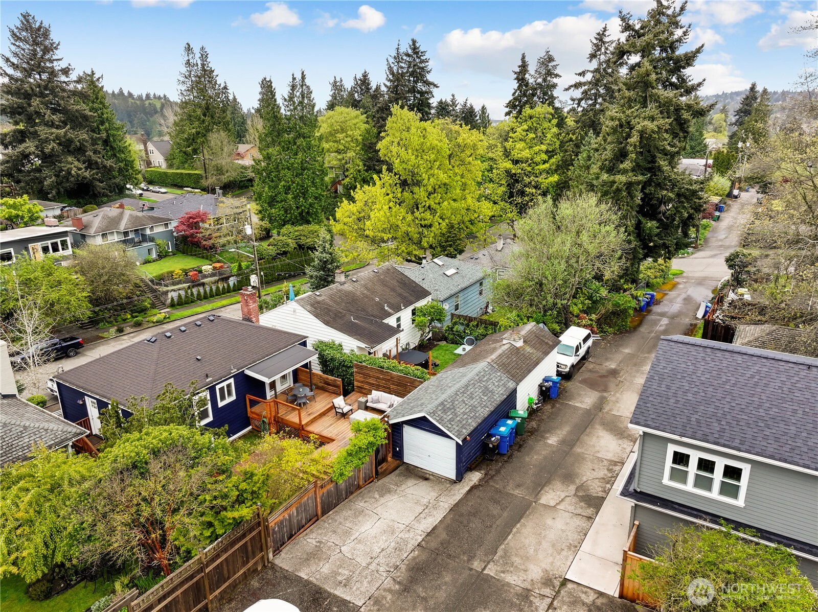 3844 30th Avenue W, Seattle, WA 98199-1707