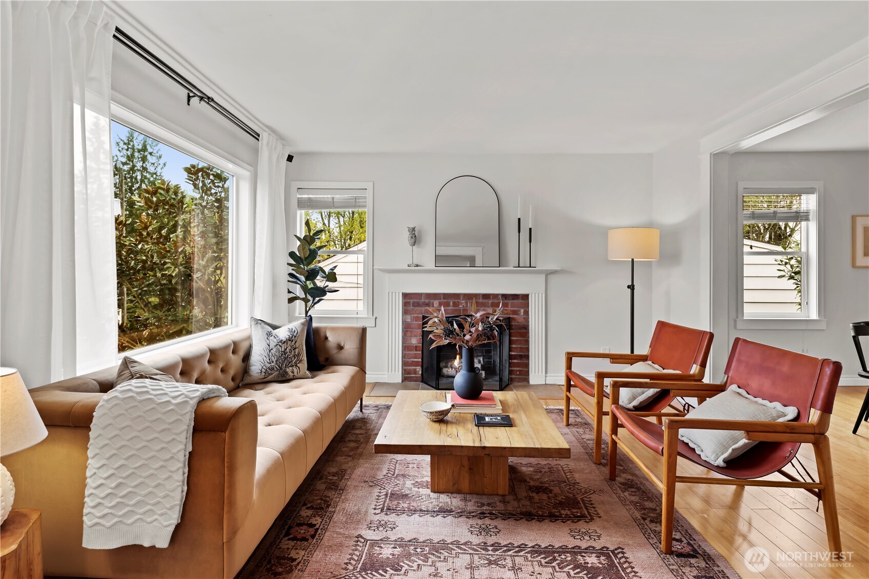 3844 30th Avenue W, Seattle, WA 98199-1707