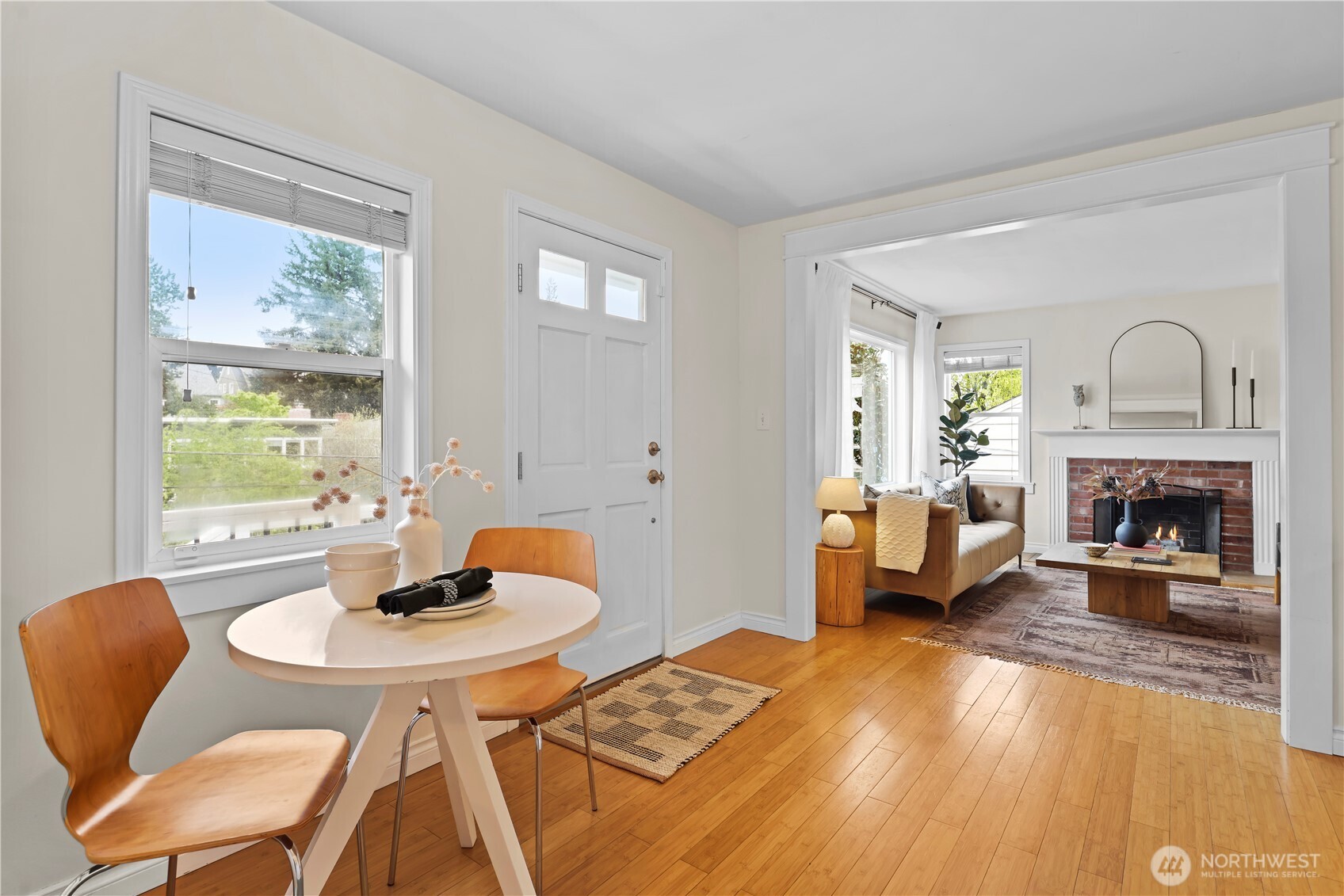 3844 30th Avenue W, Seattle, WA 98199-1707