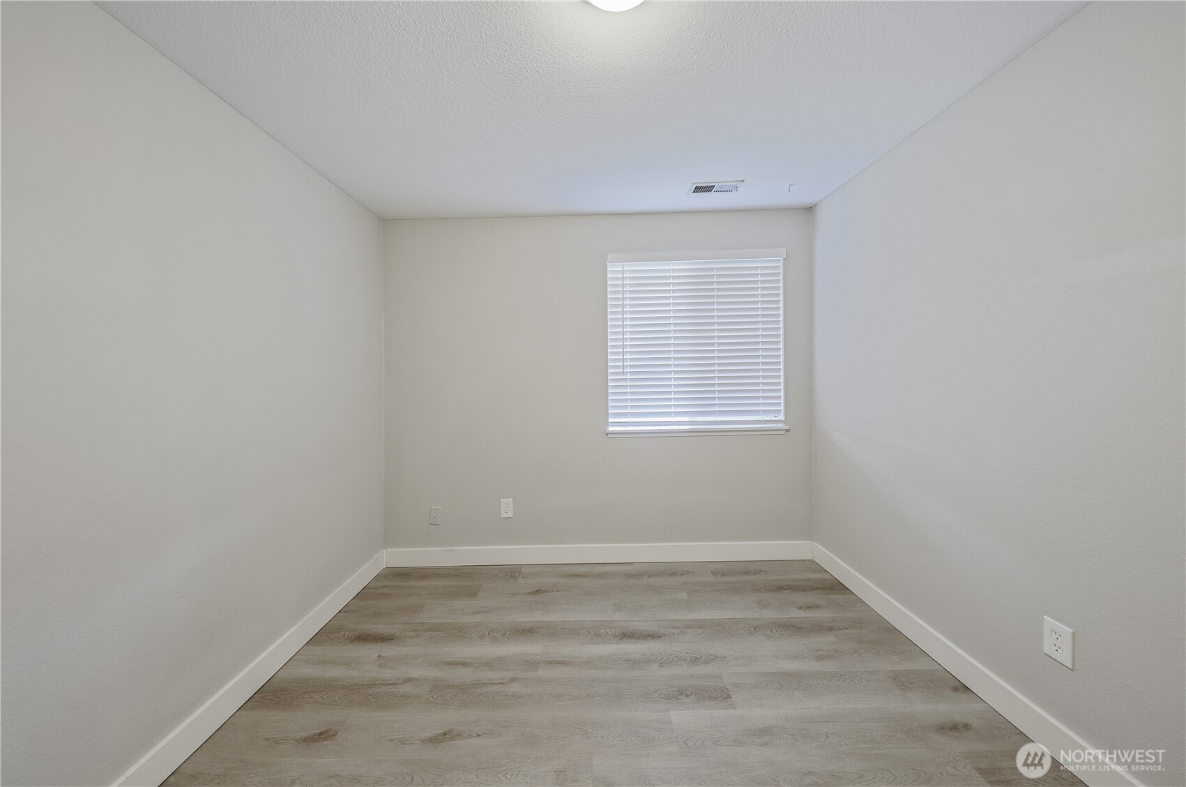 1021 30th Street NE, Auburn, WA 98002