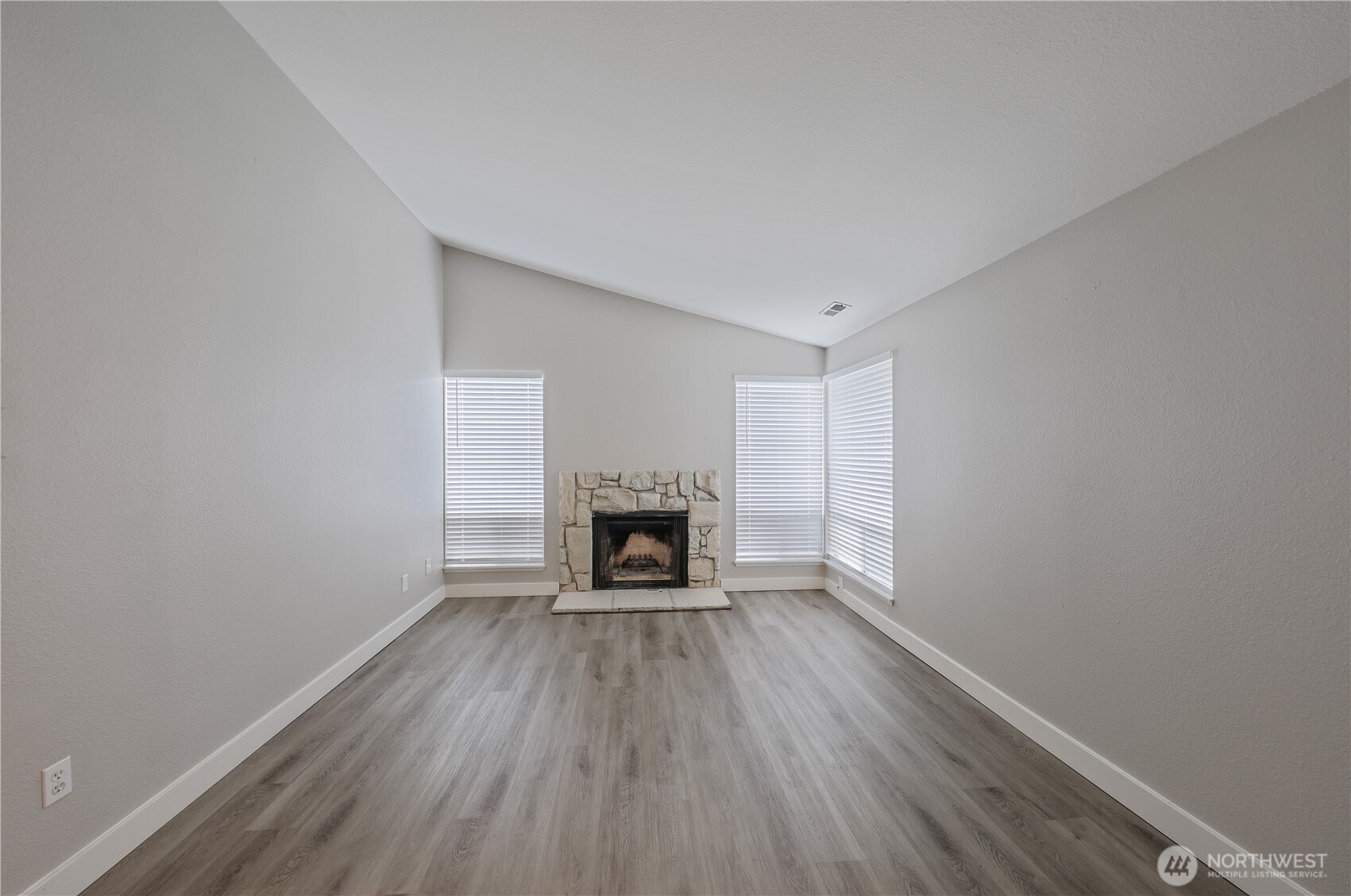 1021 30th Street NE, Auburn, WA 98002