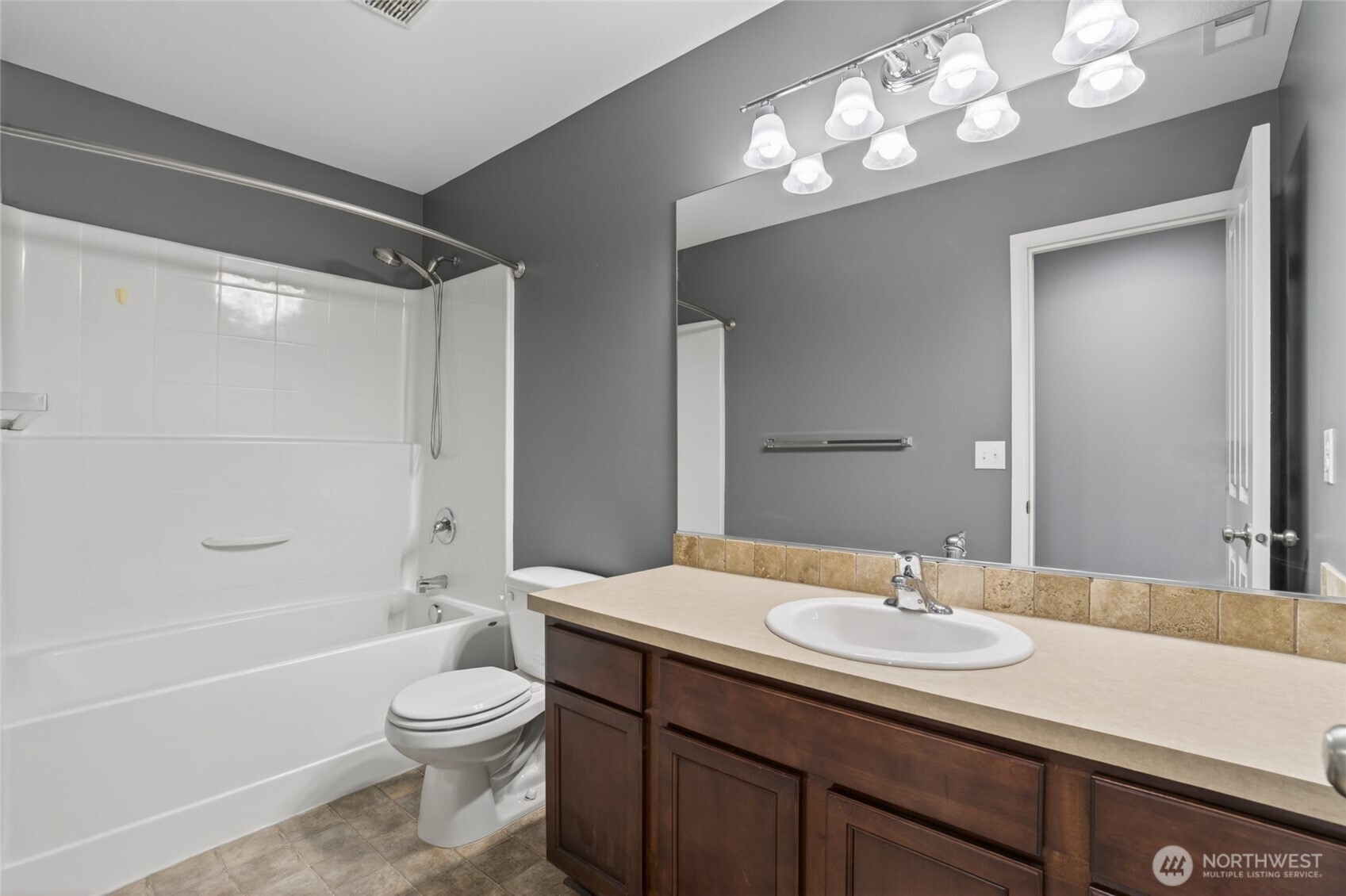4224 E T Street , Tacoma, WA 98404