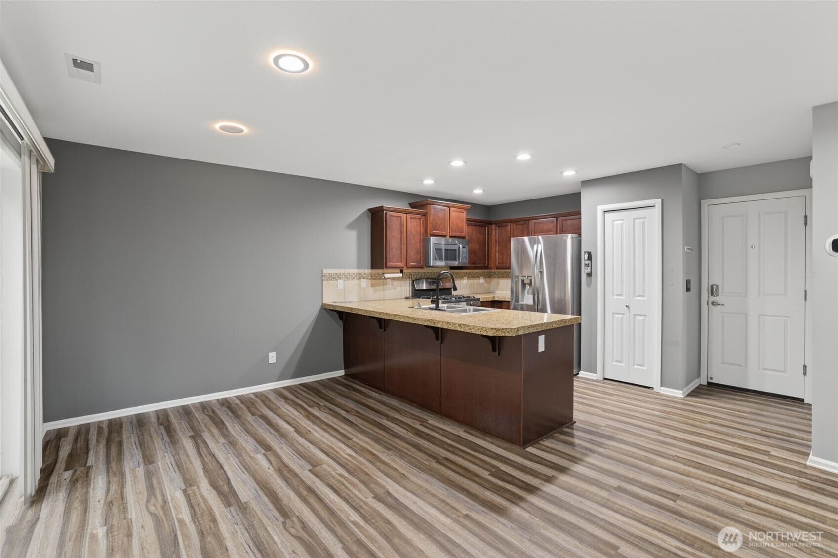 4224 E T Street , Tacoma, WA 98404