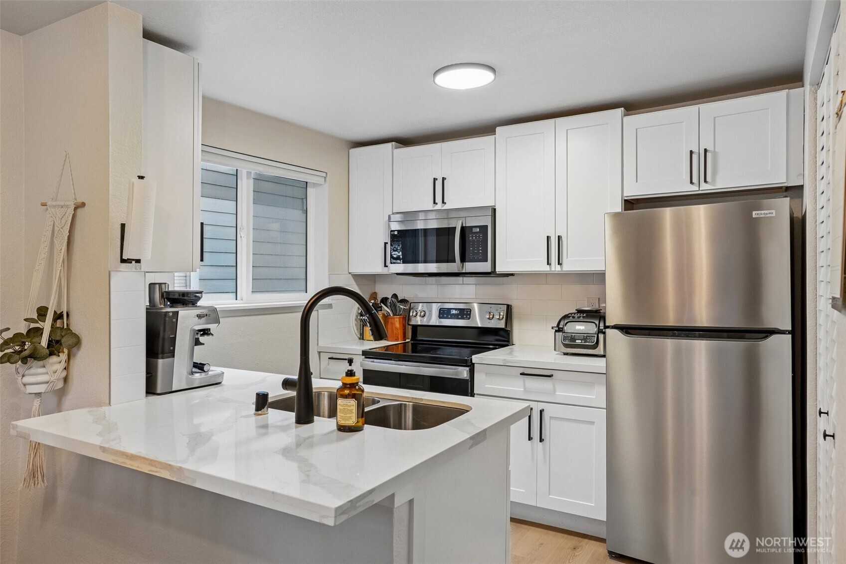 4617 Grandview Drive W #B, Tacoma, WA 98466