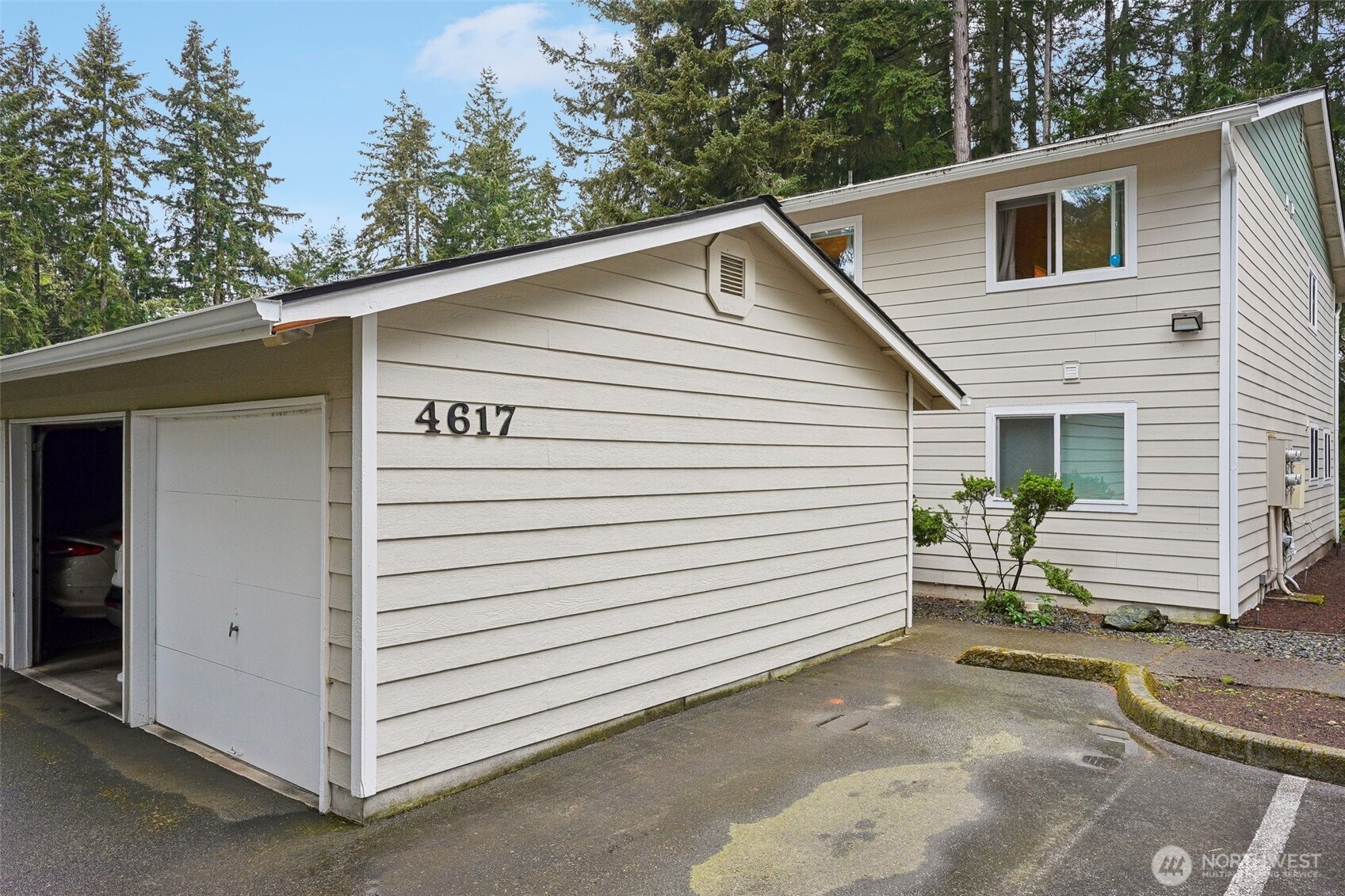 4617 Grandview Drive W #B, Tacoma, WA 98466