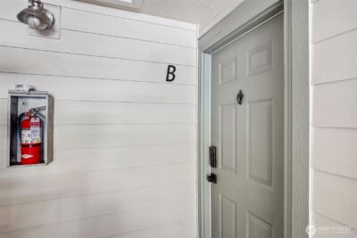 4617 Grandview Drive W #B, Tacoma, WA 98466 - Photo 3