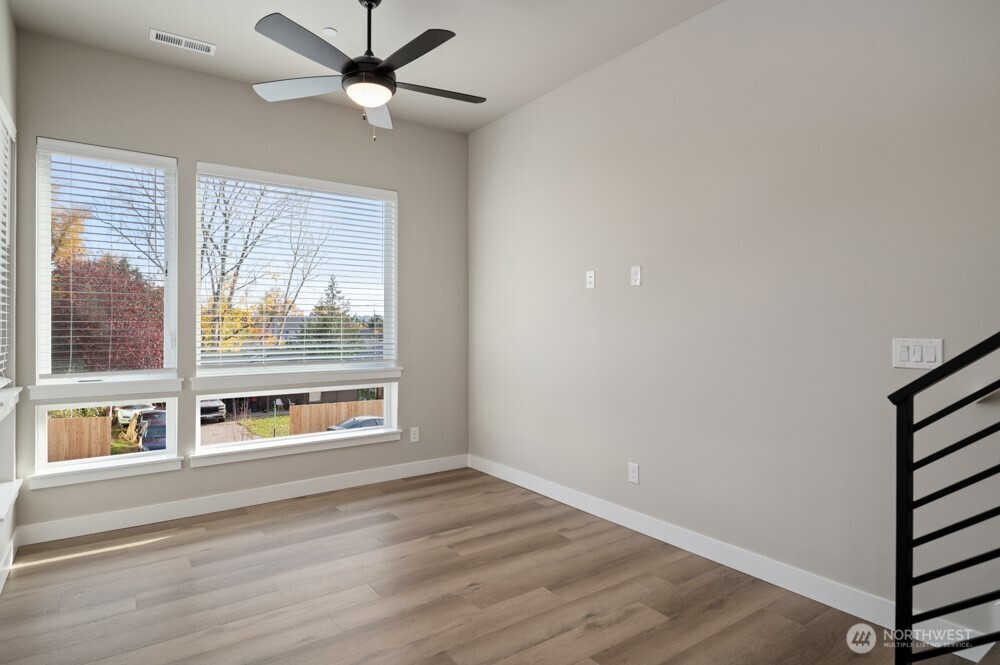 12810 66th Avenue S, Seattle, WA 98178