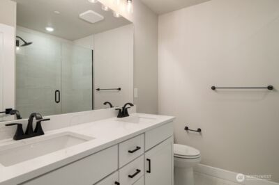 12810 66th Avenue S, Seattle, WA 98178 - Photo 17