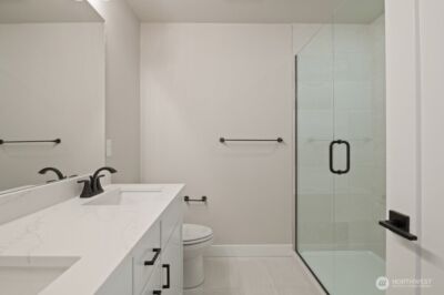 12810 66th Avenue S, Seattle, WA 98178 - Photo 18